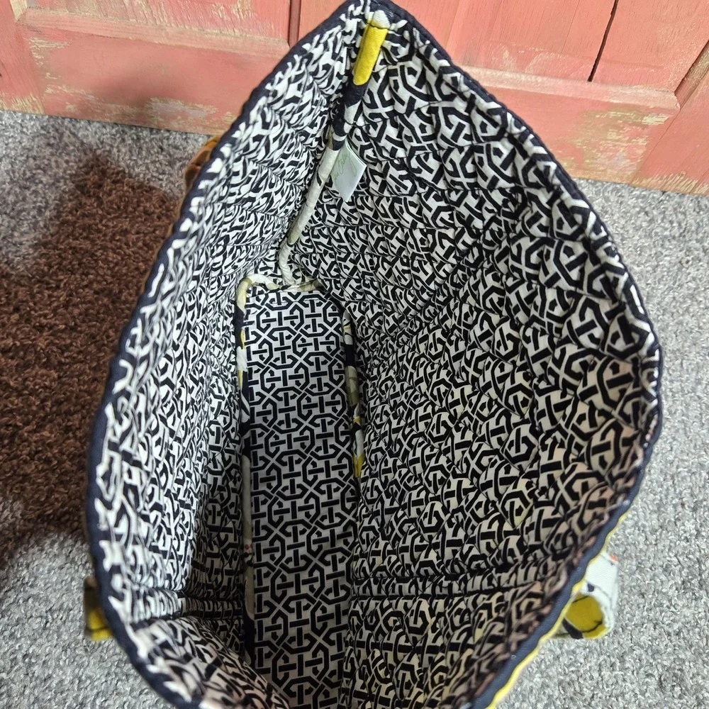 Vera Bradley RETIRED Quilted Tote Dogwood Pattern Yellow Floral Handles Pocket - Picture 6 of 11